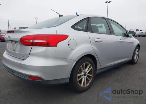 2015 Ford Focus Se z USA, uszkodzony, nr VIN 1FADP3F21FL335143